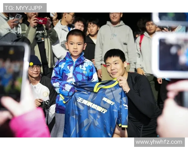 新一心目中的足球偶像揭秘他在场上的精彩瞬间与个人魅力 新一心目中的足球偶像揭秘他在场上的精彩瞬间与个人魅力